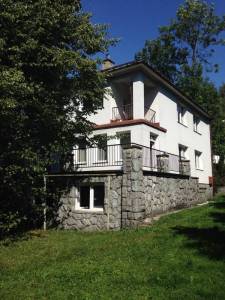 Pokoje gocinne/Apartament "Hanu"